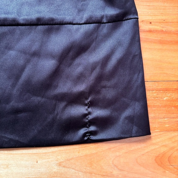 Black Halter Top With Bow and Silk-Like Material - Picture 5 of 5